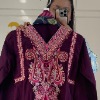 Maroon drees