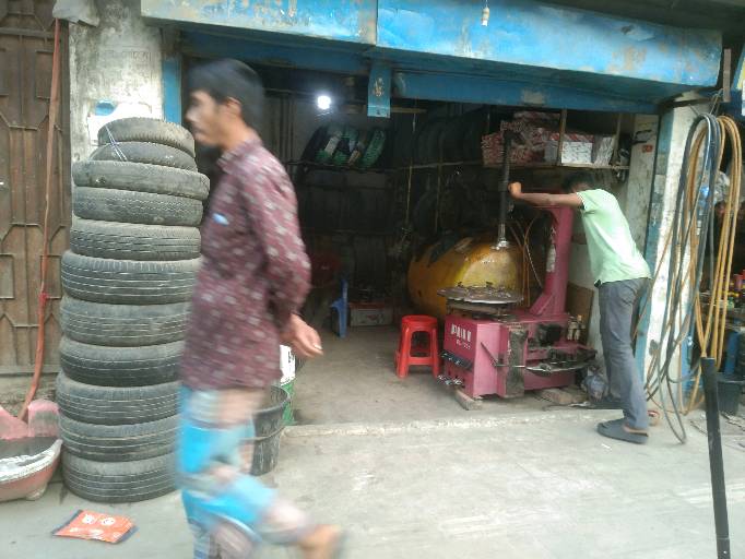 Mayer Doa Tire and Battery Shop - Photo 1