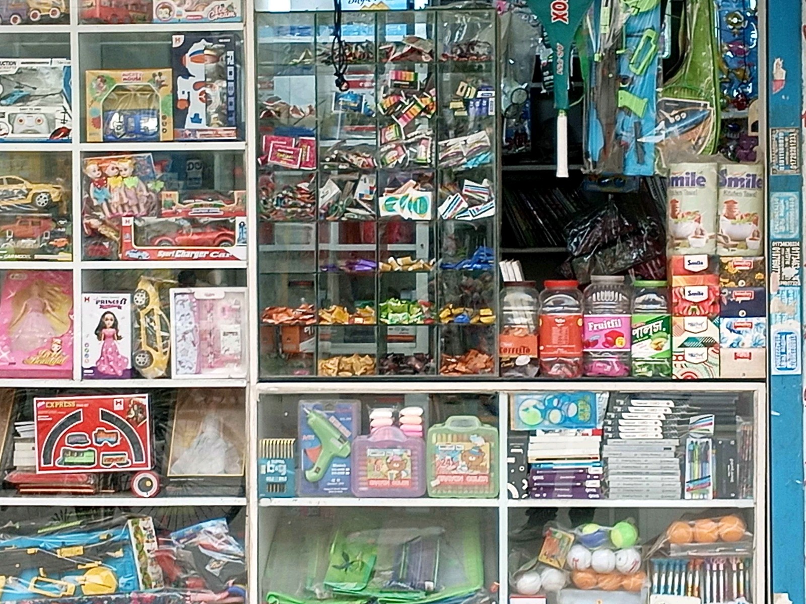 Students Corner Library & Stationery  - Photo 1