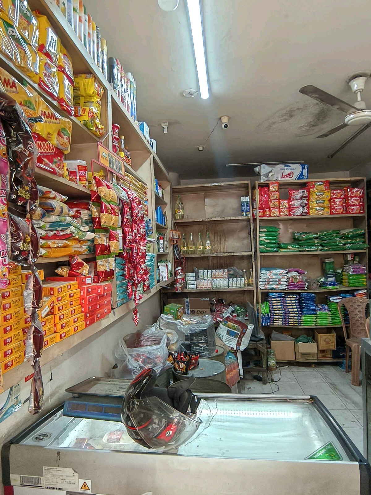 M.R Store  - Photo 2