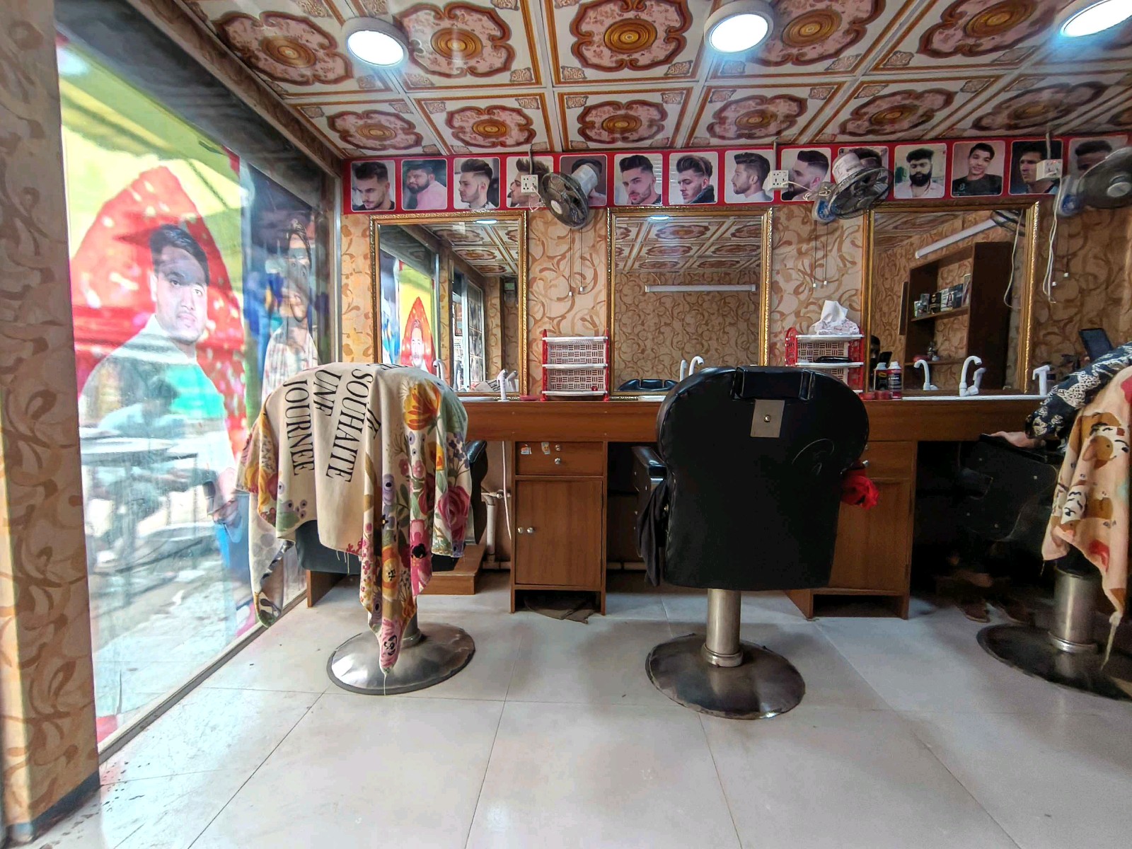 Bhai Bhai Hair Salon  - Photo 2
