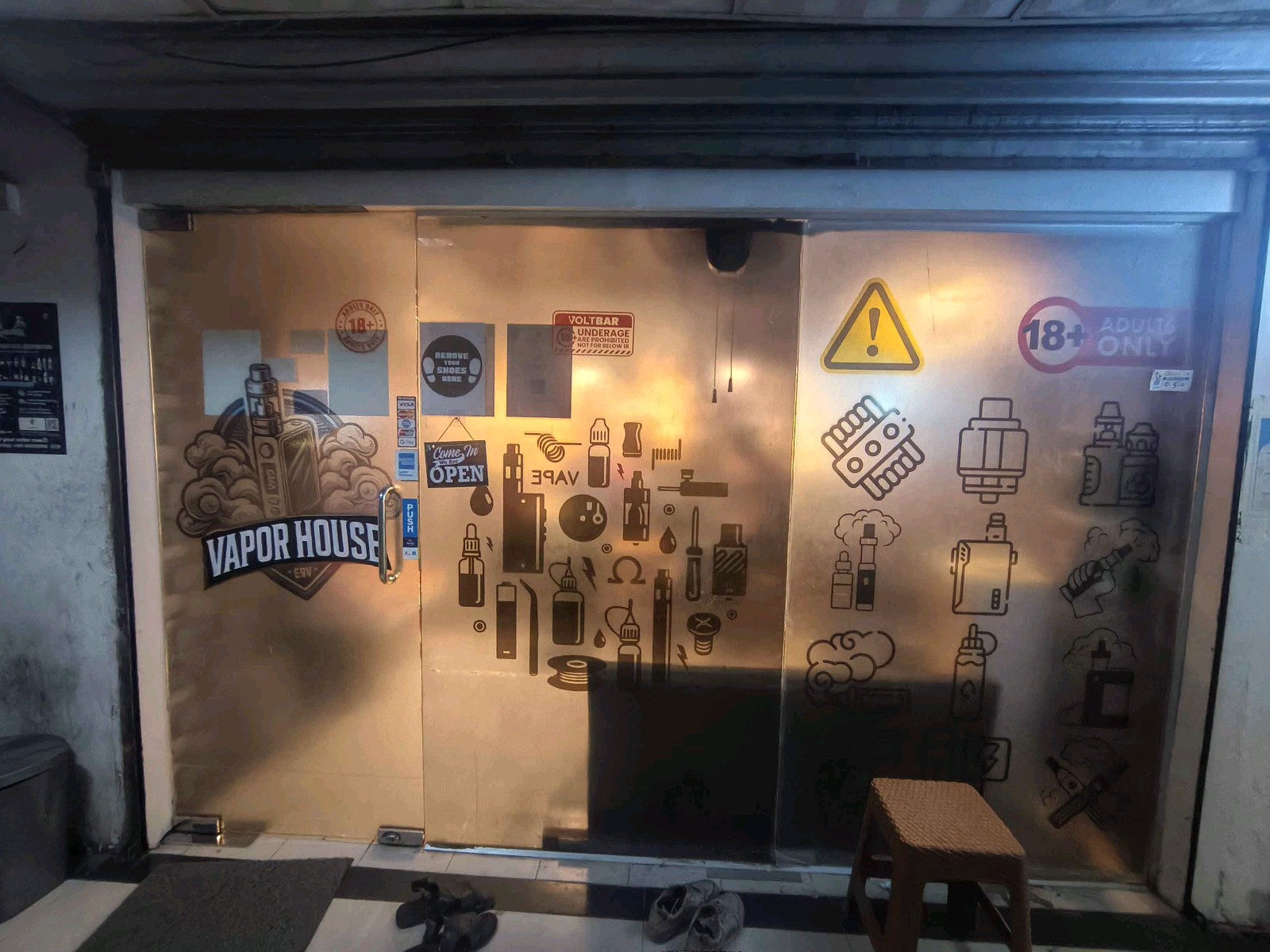 Vapor House  - Photo 1