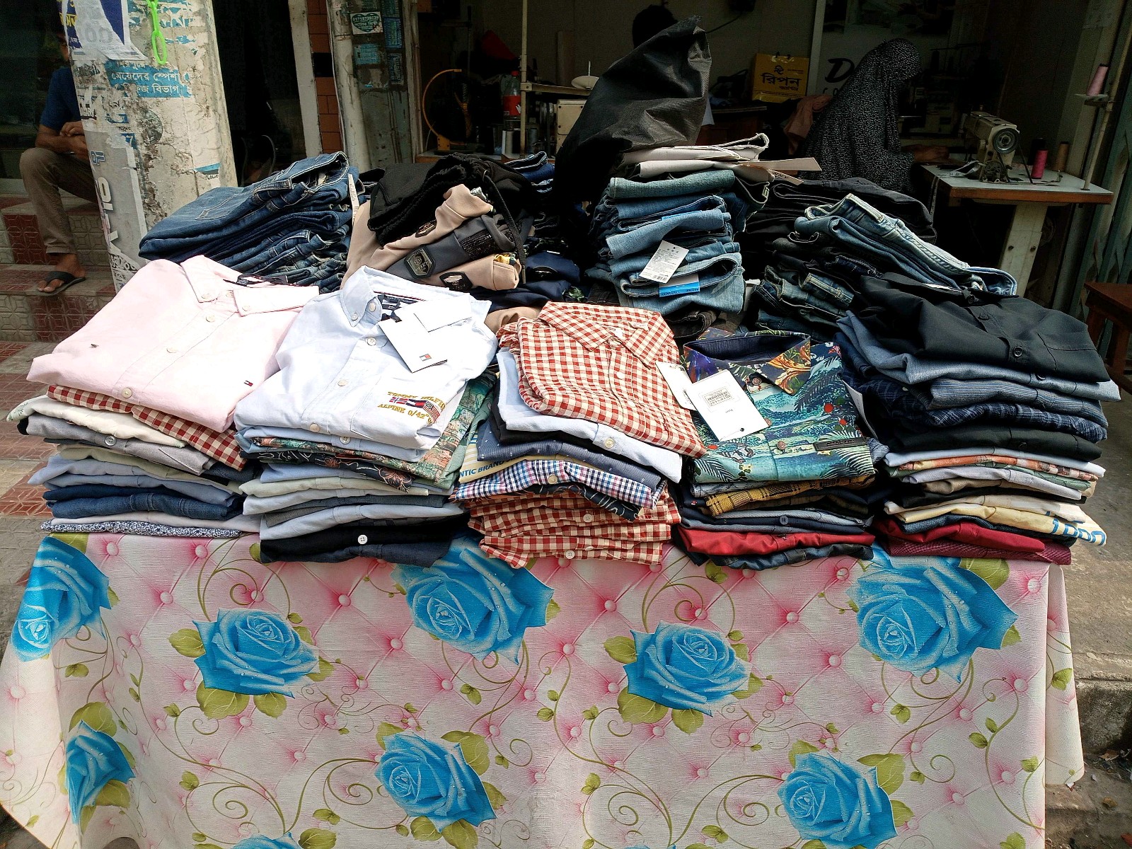 Madaripur Fitting Tailors & T-Shirt House - Photo 1