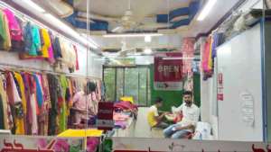 Famous Fashion Tailors  - Photo 1