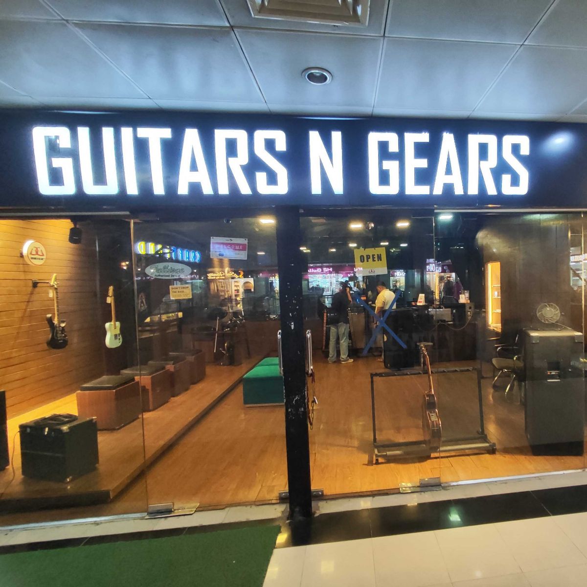 Guitars N Gears