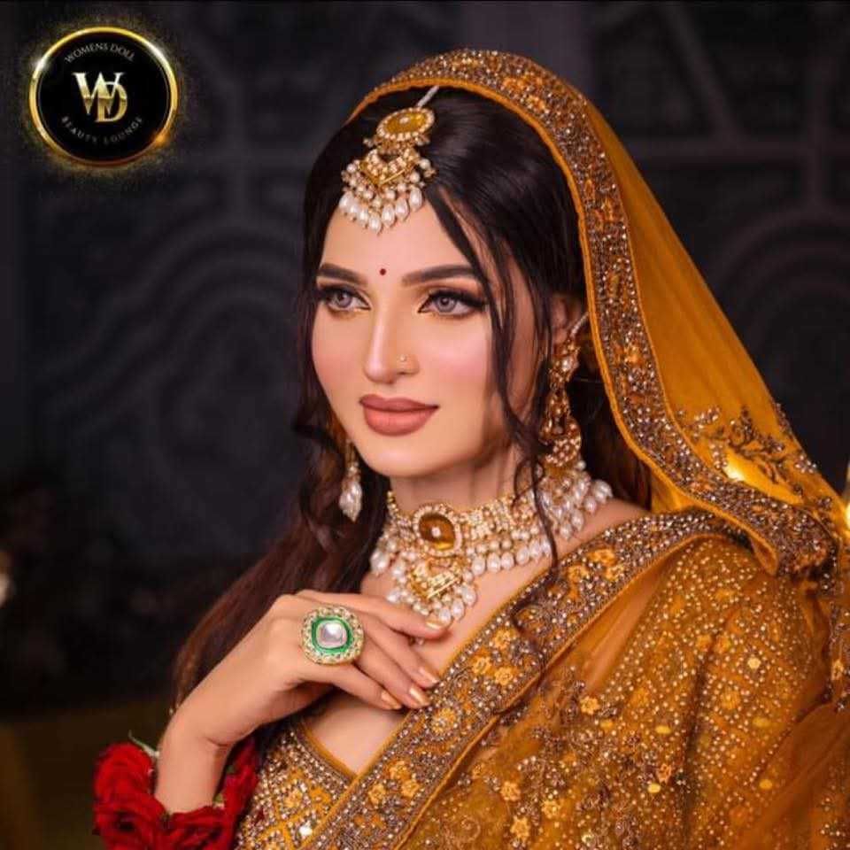 Womens Doll Beauty Lounge