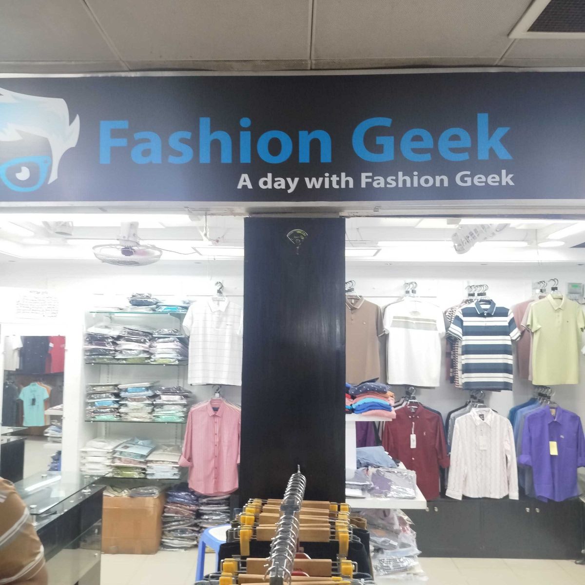 Fashion Geek - Fortune Shopping Mall Branch 2
