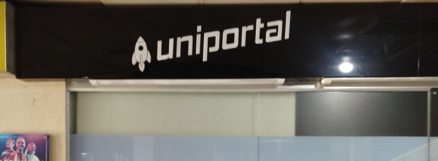 Uniportal